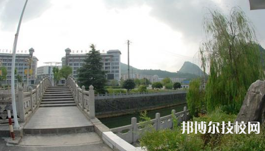銅仁中等職業(yè)學(xué)校2021年招生簡(jiǎn)章