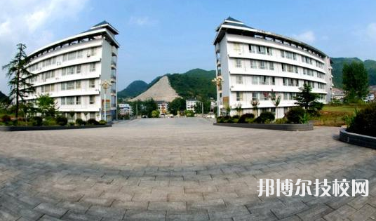 銅仁中等職業(yè)學校2021年招生辦聯(lián)系電話