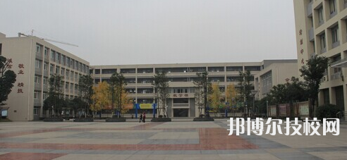 四川大邑職業(yè)高級(jí)中學(xué)2021年宿舍條件