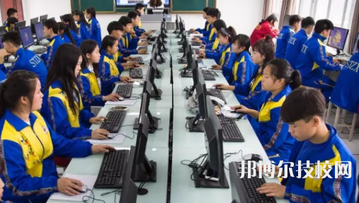 松桃苗族自治縣中等職業(yè)學(xué)2021年招生辦聯(lián)系電話