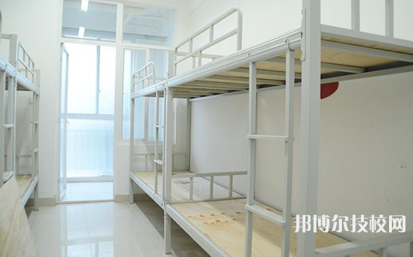 河北旅游管理中等專業(yè)學校2021年宿舍條件