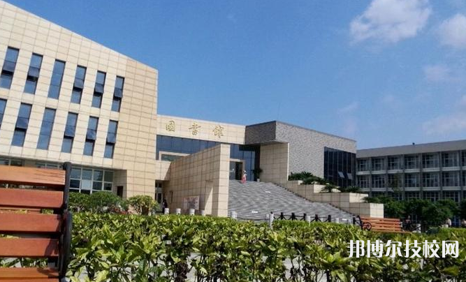 河北旅游管理中等專業(yè)學(xué)校網(wǎng)站網(wǎng)址