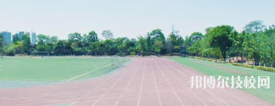 四川航天技師學(xué)院2021年招生辦聯(lián)系電話