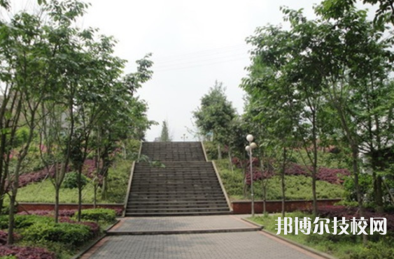 重慶北碚職業(yè)教育中心2022年學(xué)費、收費多少