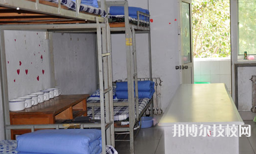 武漢江南技術(shù)學(xué)校2021年宿舍條件