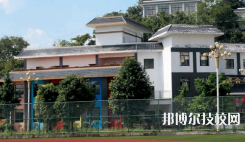 安順民族中等職業(yè)學校2021年招生錄取分數(shù)線