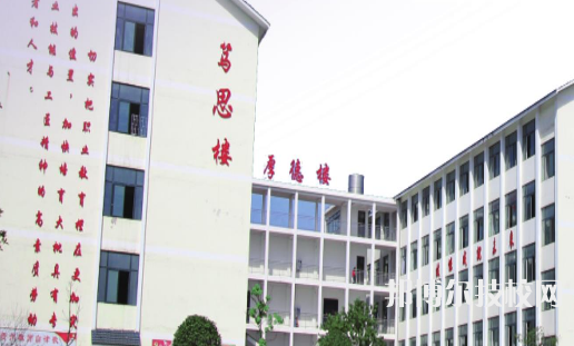 安順機械工業(yè)學校2021年招生辦聯(lián)系電話