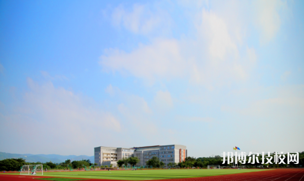 重慶工貿(mào)技師學(xué)院網(wǎng)站網(wǎng)址
