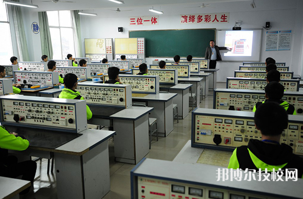 重慶江南職業(yè)學校2022年有哪些專業(yè)