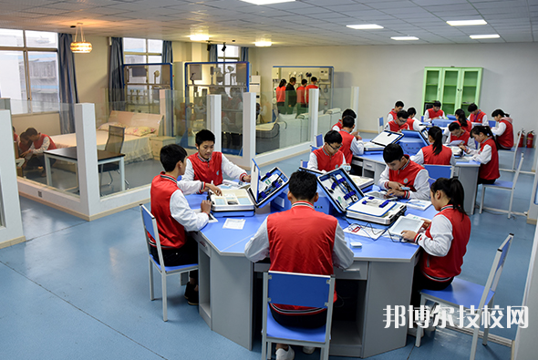 重慶江南職業(yè)學(xué)校2022年招生辦聯(lián)系電話