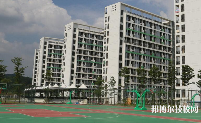 石家莊衛(wèi)生學(xué)校2021年報名條件、招生要求、招生對象