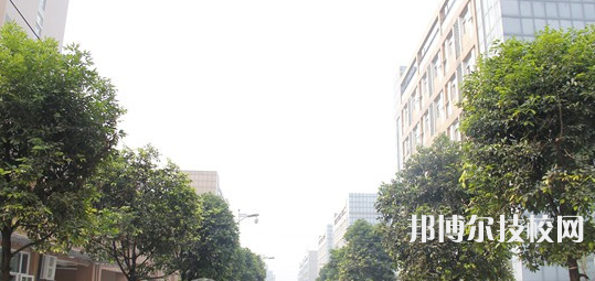 成都航空旅游職業(yè)學(xué)校網(wǎng)站網(wǎng)址