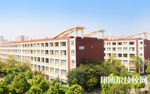 昆明衛(wèi)生學(xué)校