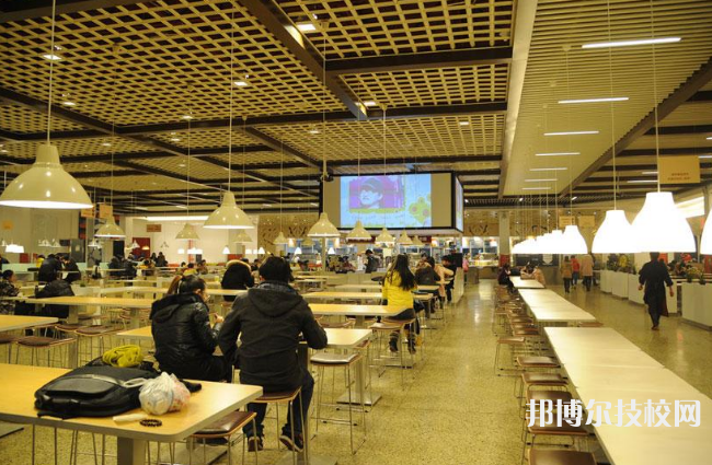 西安利君醫(yī)藥技工學(xué)校2021年宿舍條件
