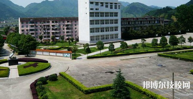石家莊市第二職業(yè)中專(zhuān)學(xué)校怎么樣、好不好