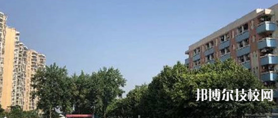 成都工業(yè)職業(yè)技術(shù)學(xué)校2021年學(xué)費(fèi)、收費(fèi)多少