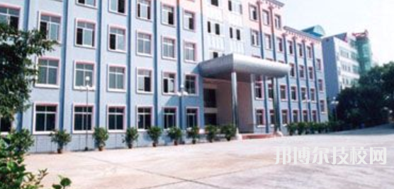 成都棠湖科學(xué)技術(shù)學(xué)校2021年學(xué)費(fèi)、收費(fèi)多少