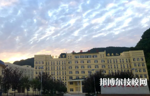 長(zhǎng)順中等職業(yè)學(xué)校2021年招生簡(jiǎn)章