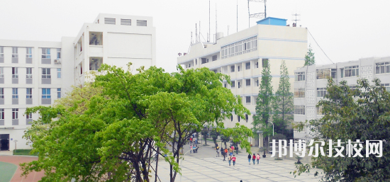 成都洞子口職業(yè)高級(jí)中學(xué)校怎么樣、好不好