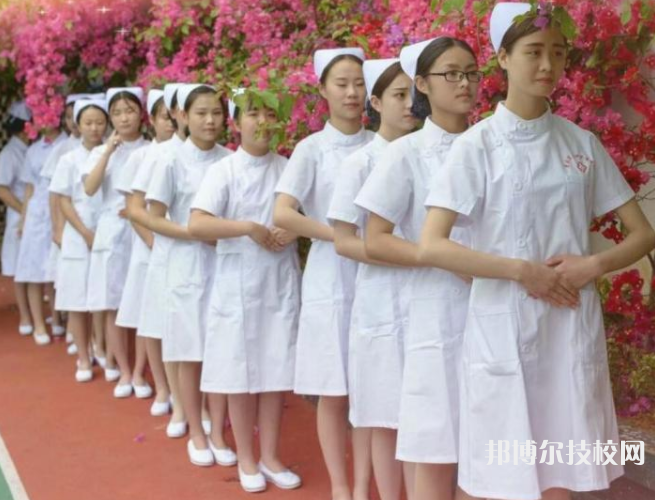 重慶護(hù)士學(xué)校2022年有哪些專業(yè)