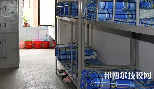 普定職業(yè)技術(shù)學(xué)校2021年宿舍條件