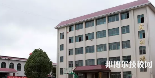 普定職業(yè)技術(shù)學(xué)校怎么樣、好不好