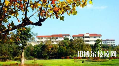 河北青縣幼兒師范學(xué)校2021年學(xué)費、收費多少