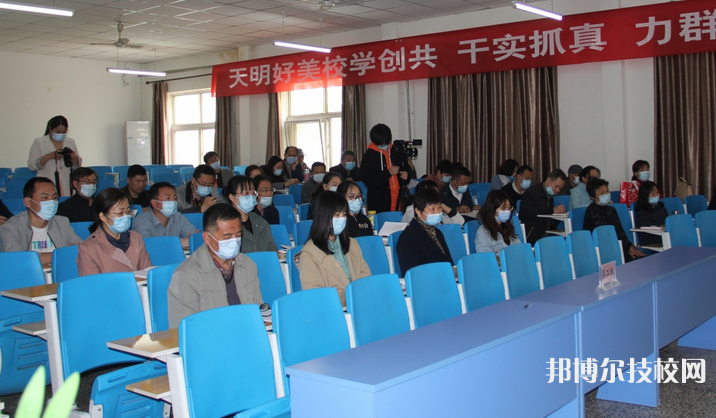 華北工業(yè)學(xué)校2021年報(bào)名條件、招生要求、招生對(duì)象