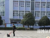 甕安中等職業(yè)學(xué)校2023年招生辦聯(lián)系電話