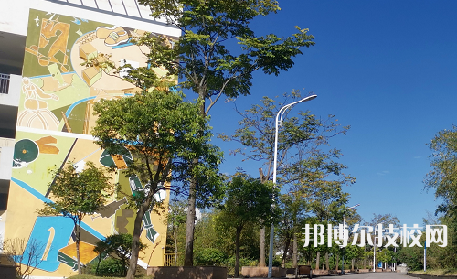 貞豐職業(yè)技術(shù)學(xué)校2021年報名條件、招生要求、招生對象