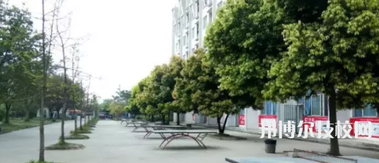 四川大學附設華西衛(wèi)生學校2021年招生辦聯(lián)系電話