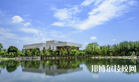 武邑奮飛職業(yè)技術(shù)中等專業(yè)學(xué)校2021年招生錄取分?jǐn)?shù)線