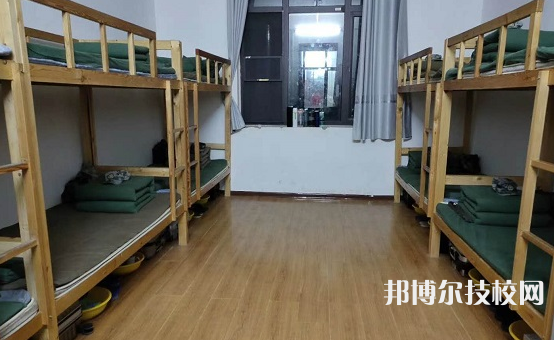 武邑奮飛職業(yè)技術(shù)中等專業(yè)學(xué)校2021年宿舍條件