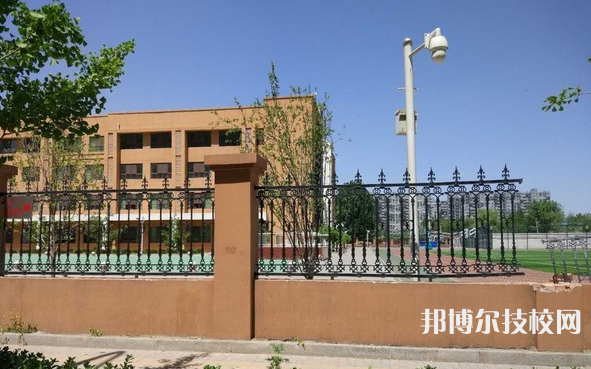 沙河衛(wèi)生學(xué)校2021年學(xué)費、收費多少