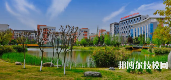 成都鐵路衛(wèi)生學(xué)校2021年宿舍條件