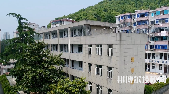 杭州富陽區(qū)技工學(xué)校3
