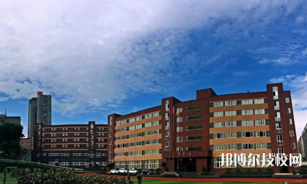重慶工業(yè)管理職業(yè)學(xué)校網(wǎng)站網(wǎng)址