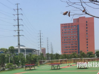 秦皇島渤海科技中等專業(yè)學校2023年招生辦聯(lián)系電話