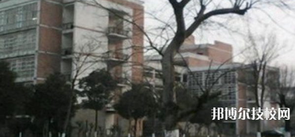 成都財政貿(mào)易學(xué)校地址在哪里