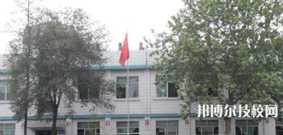 自貢三星職業(yè)技術(shù)學(xué)校2021年招生辦聯(lián)系電話