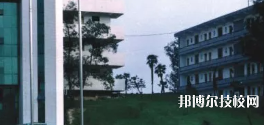自貢旅游職業(yè)高級(jí)中學(xué)怎么樣、好不好
