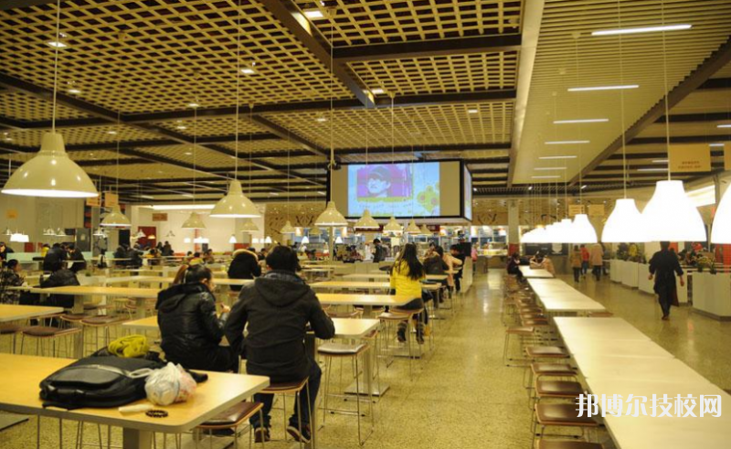 甘泉職業(yè)中學2021年宿舍條件