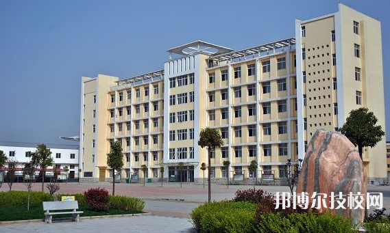 石家莊萬(wàn)搏中等專業(yè)學(xué)校2021年招生辦聯(lián)系電話
