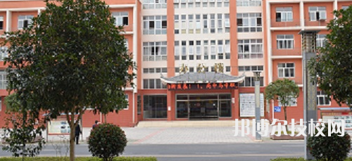 黃平中等職業(yè)學(xué)校2021年報(bào)名條件、招生要求、招生對象