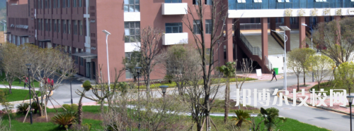 遵義航天工業(yè)學(xué)校地址在哪里