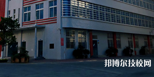 攀枝花經(jīng)貿(mào)旅游學校2021年有哪些專業(yè)