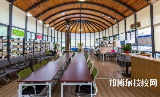 衢州市旅游學(xué)校2