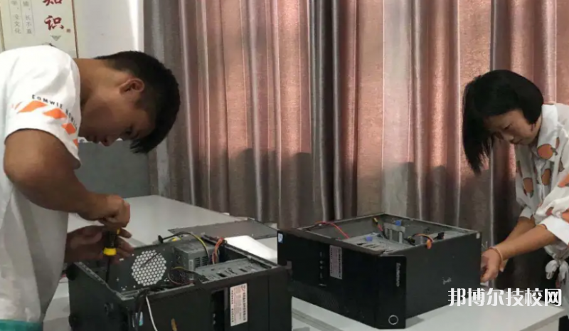 黔西南英才職業(yè)技術學校2021年招生錄取分數(shù)線