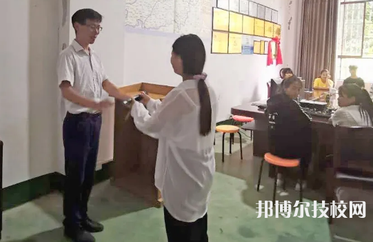 黔西南英才職業(yè)技術(shù)學(xué)校怎么樣、好不好