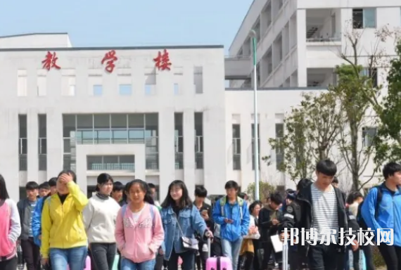 岑鞏中等職業(yè)技術(shù)學(xué)校2022年招生辦聯(lián)系電話